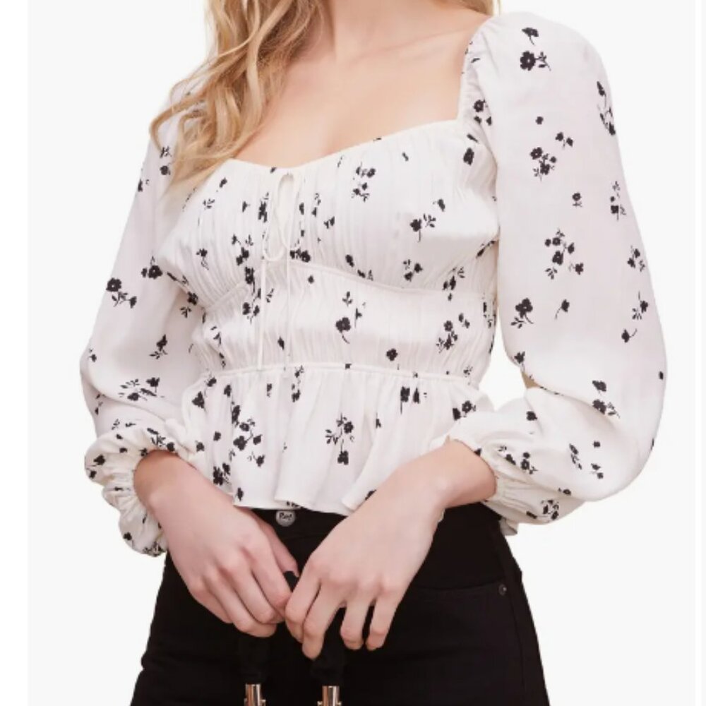 ASTR the Label Shirred Long Sleeve Top